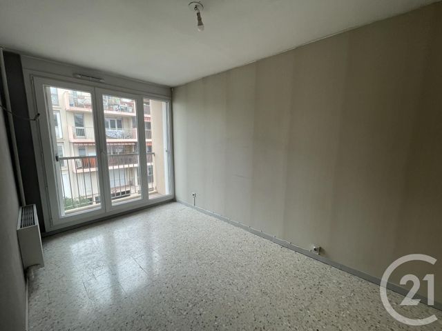 Appartement T5 à louer - 4 pièces - 97.78 m2 - AUBAGNE - 13 - PROVENCE-ALPES-COTE-D-AZUR - Century 21 Agence Beaumond
