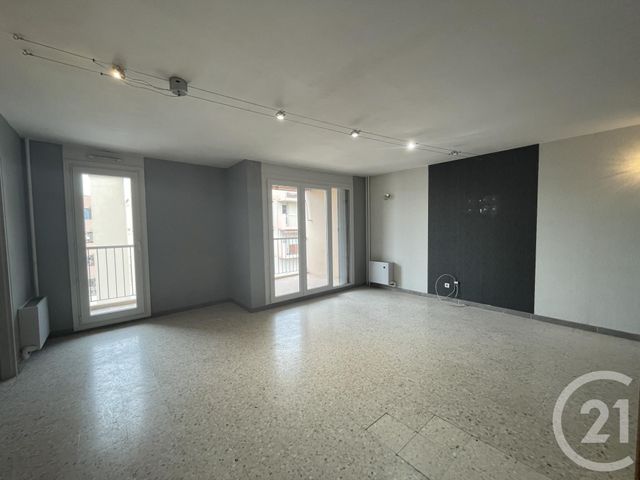 Appartement T5 à louer - 4 pièces - 97.78 m2 - AUBAGNE - 13 - PROVENCE-ALPES-COTE-D-AZUR - Century 21 Agence Beaumond