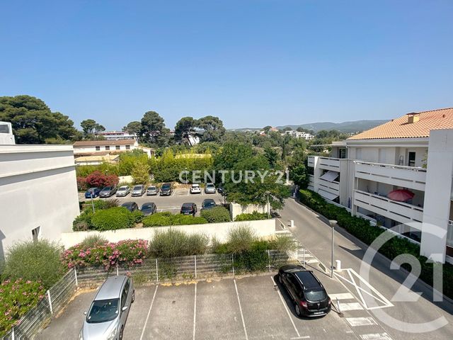 Appartement T2 à louer - 3 pièces - 49.22 m2 - LA CIOTAT - 13 - PROVENCE-ALPES-COTE-D-AZUR - Century 21 Agence Beaumond