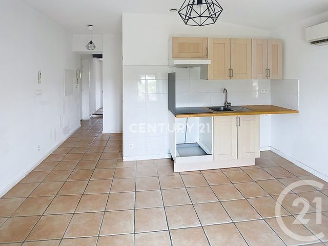 Appartement T2 à louer - 3 pièces - 49.22 m2 - LA CIOTAT - 13 - PROVENCE-ALPES-COTE-D-AZUR - Century 21 Agence Beaumond