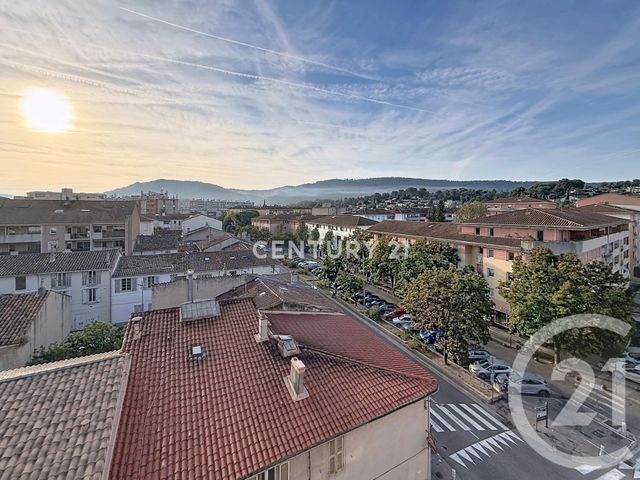Appartement T3 à louer - 3 pièces - 63.08 m2 - AUBAGNE - 13 - PROVENCE-ALPES-COTE-D-AZUR - Century 21 Agence Beaumond