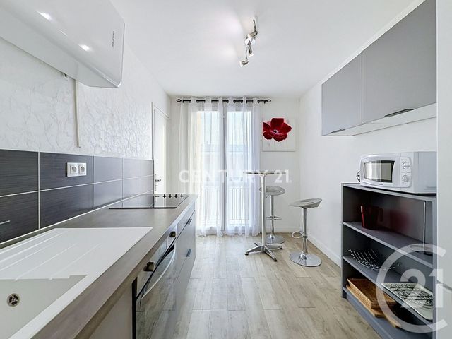 Appartement T3 à louer - 3 pièces - 63.08 m2 - AUBAGNE - 13 - PROVENCE-ALPES-COTE-D-AZUR - Century 21 Agence Beaumond