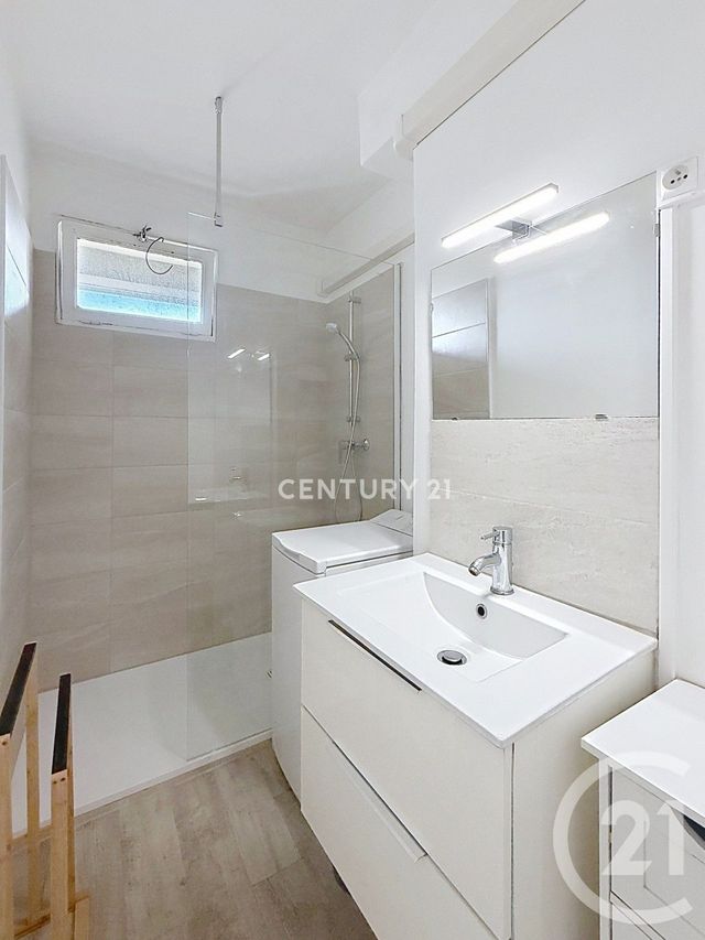 Appartement T3 à louer - 3 pièces - 63.08 m2 - AUBAGNE - 13 - PROVENCE-ALPES-COTE-D-AZUR - Century 21 Agence Beaumond