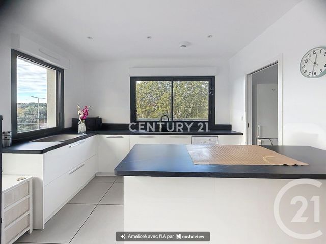 Appartement T4 à louer - 4 pièces - 90.69 m2 - ROQUEVAIRE - 13 - PROVENCE-ALPES-COTE-D-AZUR - Century 21 Agence Beaumond