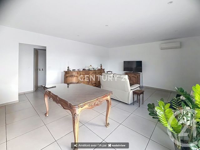 Appartement T4 à louer - 4 pièces - 90.69 m2 - ROQUEVAIRE - 13 - PROVENCE-ALPES-COTE-D-AZUR - Century 21 Agence Beaumond