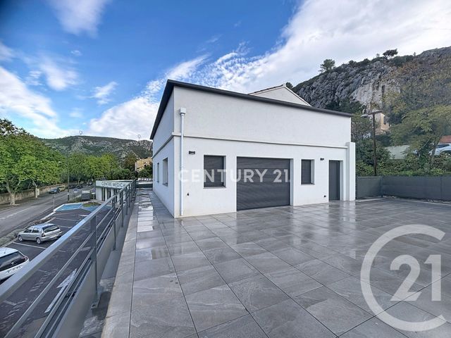 Appartement T4 à louer - 4 pièces - 90.69 m2 - ROQUEVAIRE - 13 - PROVENCE-ALPES-COTE-D-AZUR - Century 21 Agence Beaumond