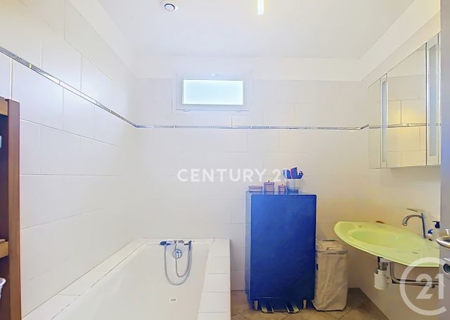Appartement F4 à vendre - 4 pièces - 107.3 m2 - AUBAGNE - 13 - PROVENCE-ALPES-COTE-D-AZUR - Century 21 Agence Beaumond